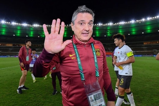 U23 Trung Quốc hủy diệt U23 Việt Nam 3-0: HLV Antonio Puche gọi đây là chiến thắng điên rồ