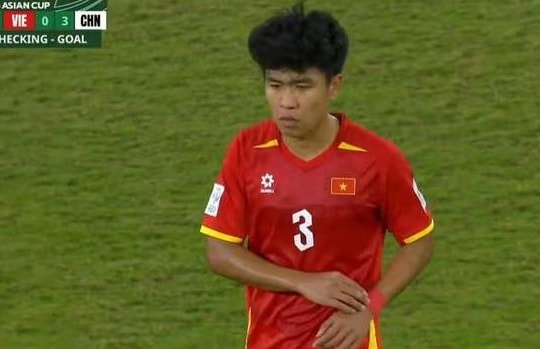 Lời xin lỗi đầy day dứt của Phạm Lý Đức sau tấm thẻ đỏ tại bán kết U23 châu Á