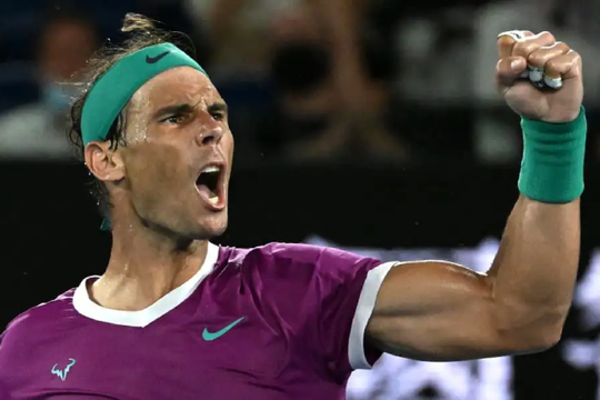 Nadal tái xuất Australian Open, Djokovic lập kỷ lục 100 trận thắng giữa hoài nghi thể lực