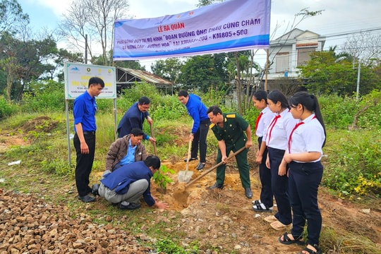 Chung tay bảo vệ hành lang an toàn đường sắt