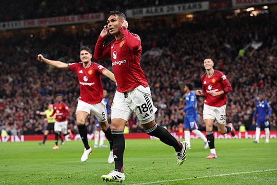 Ruben Neves sẵn sàng tới Old Trafford: Dấu chấm hết cho tương lai của Casemiro tại Man Utd