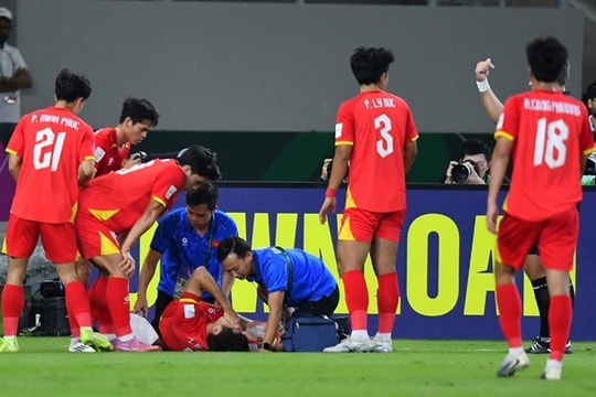 U23 Việt Nam: Hiểu Minh nghỉ hết mùa do đứt dây chằng, Bầu Đức treo thưởng 3 tỷ đồng