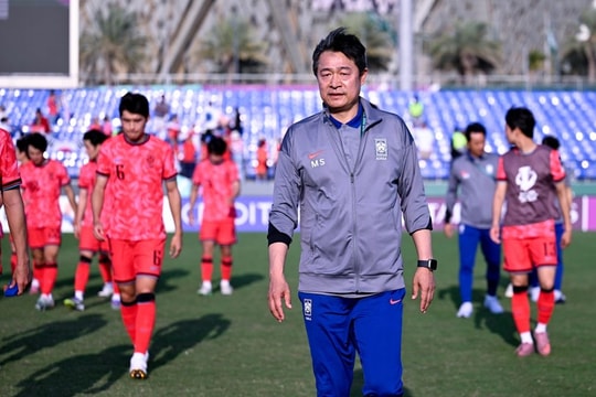 Báo Hàn Quốc lo ngại kịch bản trắng tay trước U23 Việt Nam của HLV Kim Sang Sik
