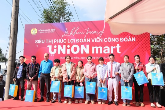 Chung tay mang Tết ấm đến người lao động
