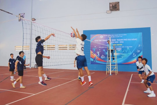 16 đội đầu tiên giành vé dự vòng chung kết giải bóng chuyền học sinh Đà Nẵng