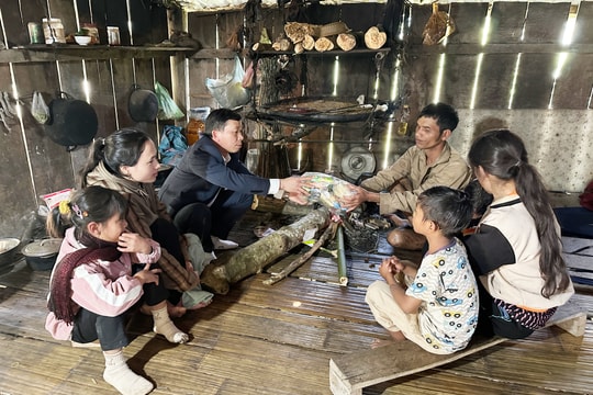 Chăm lo Tết cho người dân vùng cao