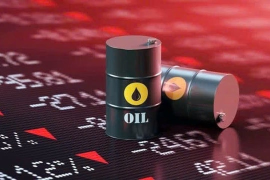 Giá xăng dầu hôm nay 23/1: Giá thế giới giảm mạnh hơn 2%
