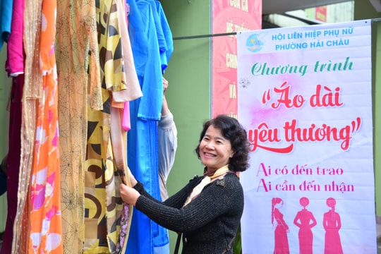 Sẻ chia “Áo dài yêu thương” với phụ nữ khó khăn