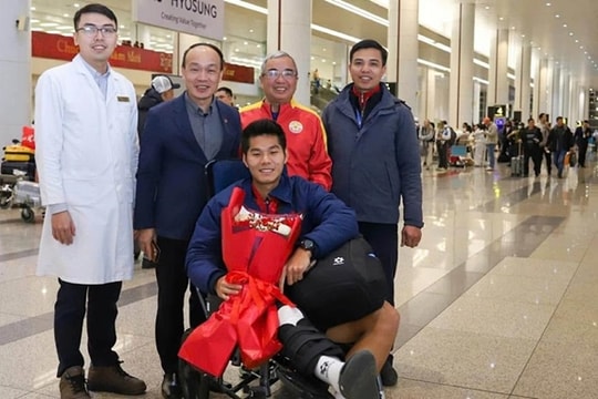 Trung vệ Hiểu Minh đứt dây chằng: Sự trả giá của tinh thần quả cảm tại U23 Việt Nam