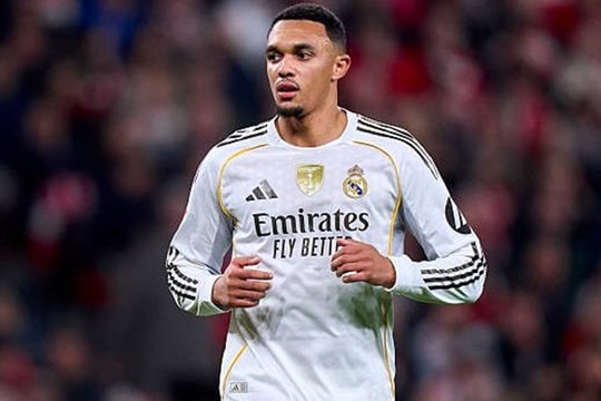 Man City gây sốc với Trent Alexander-Arnold, Liverpool nhận tín hiệu từ Xabi Alonso