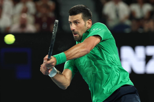 Novak Djokovic và Carlos Alcaraz thiết lập kỷ lục lịch sử tại tứ kết Australian Open 2026