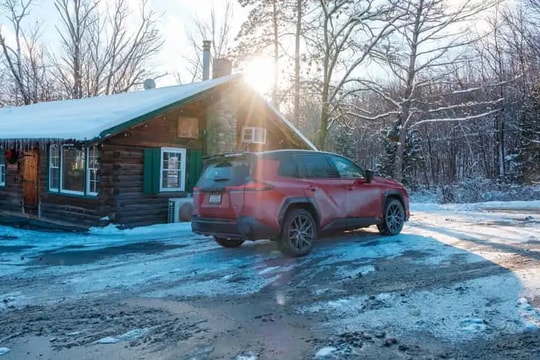 Toyota RAV4 PHEV 2026: SUV bán chạy nhất nước Mỹ nâng cấp công nghệ và sức mạnh 320 mã lực