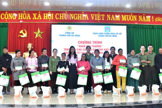 Xuân yêu thương đến với đồng bào vùng cao Avương