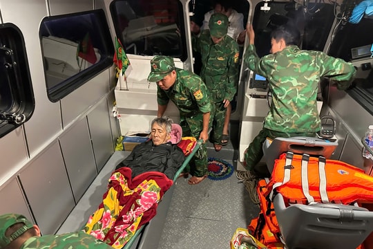Bộ đội Biên phòng Đà Nẵng kịp thời đưa bệnh nhân nhồi máu cơ tim vào đất liền cấp cứu