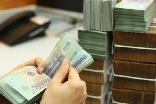 Lãi suất tăng cao gây áp lực cắt lỗ bất động sản: Bài toán điều tiết tín dụng năm 2026