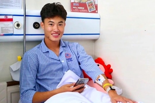 HLV Kim Sang-sik nhận tin vui từ tiến độ hồi phục của Văn Trường và Hiểu Minh