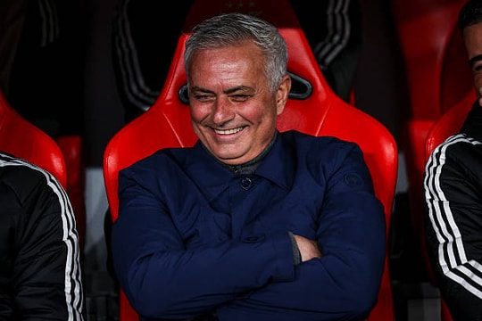 Jose Mourinho đẩy Real Madrid vào cửa tử, Arsenal lập kỷ lục tại Champions League