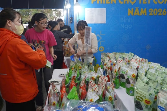 Tặng 15.000 phiếu mua hàng giảm giá cho người lao động tại Khu công nghiệp Tam Thăng