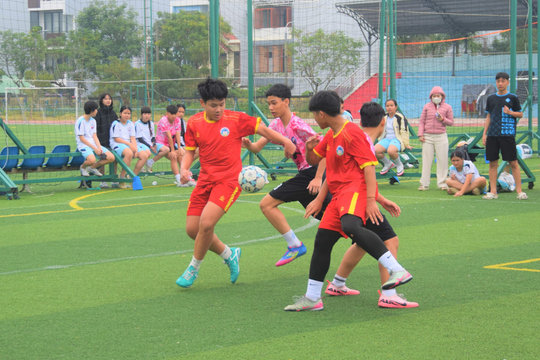 Sôi nổi Giải bóng đá học sinh phường Hải Châu