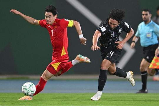 Đình Bắc vượt sao Trung Quốc giành giải Cầu thủ ấn tượng nhất U23 châu Á 2026