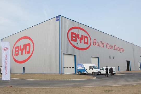 BYD hợp tác Kim Long Motors xây nhà máy pin 130 triệu USD tại miền Trung Việt Nam
