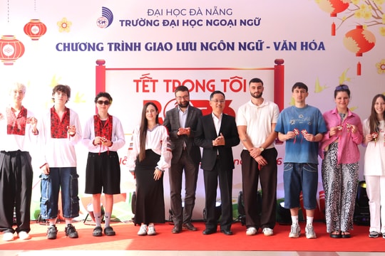 Lan tỏa giá trị Tết cổ truyền Việt Nam đến sinh viên quốc tế