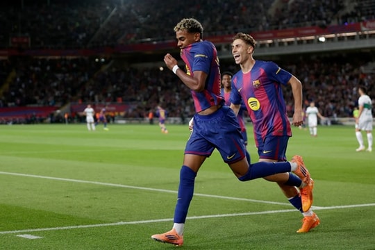 Barcelona làm khách tại 'pháo đài' Martinez Valero: Thách thức lịch sử 50 năm