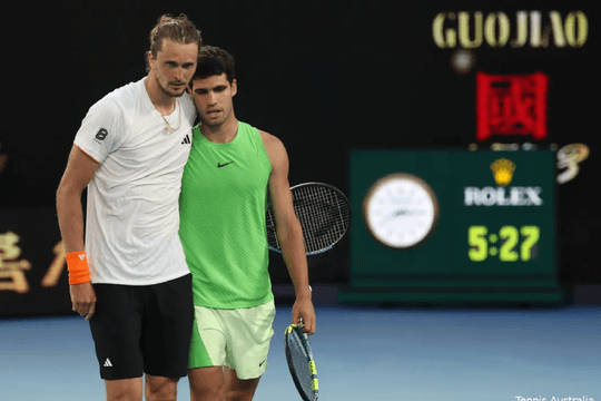 Carlos Alcaraz hạ Zverev trong trận bán kết dài kỷ lục tại Australian Open
