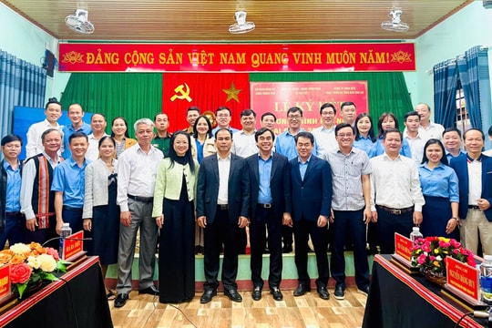 Đảng ủy UBND thành phố Đà Nẵng và CIZIDCO kết nghĩa với xã Trà Tập