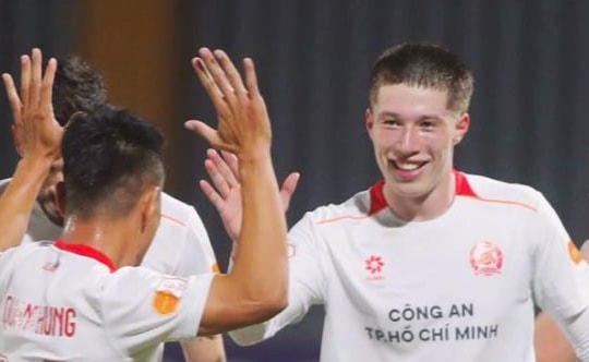 Bộ đôi Việt kiều tỏa sáng, Công an TP.HCM đánh bại PVF-CAND tại vòng 12 V-League