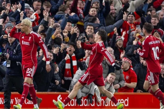 Liverpool đè bẹp Newcastle 4-1: Hugo Ekitike rực sáng và kỷ lục lịch sử của Salah