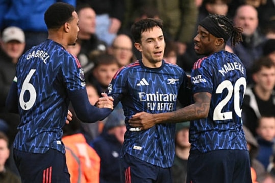 Martin Zubimendi: "Ông chủ" đẳng cấp giúp Arsenal hủy diệt Leeds 4-0 tại Elland Road