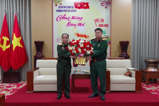 Bộ Chỉ huy Quân sự tỉnh Sê Kông (Lào) chúc Tết Bộ Chỉ huy Quân sự thành phố Đà Nẵng