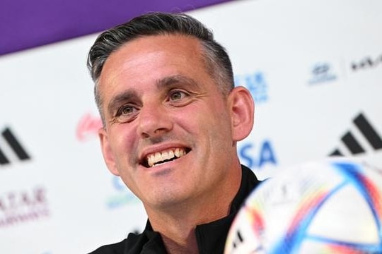 HLV John Herdman trực tiếp sang châu Âu tìm quân bài cho giấc mơ World Cup của Indonesia