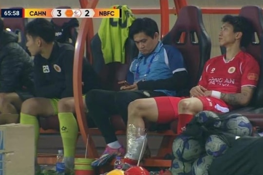 Đoàn Văn Hậu báo tin vui: Chỉ bị căng cơ, không tái phát chấn thương gót chân