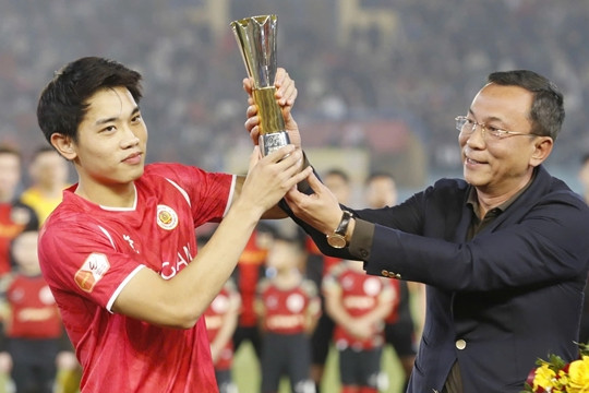 V-League 2025-2026: Lò lửa rèn quân của HLV Kim Sang-sik trước đại chiến Malaysia