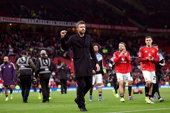 Manchester United hồi sinh dưới thời Michael Carrick: Bản sắc Quỷ đỏ trở lại Old Trafford