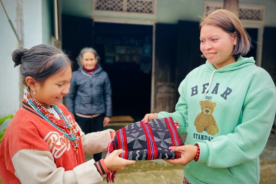 Người Cơ Tu “trả nghĩa”