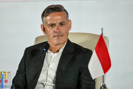 HLV John Herdman đến Italia kiểm tra Jay Idzes và làm việc với Fabio Grosso
