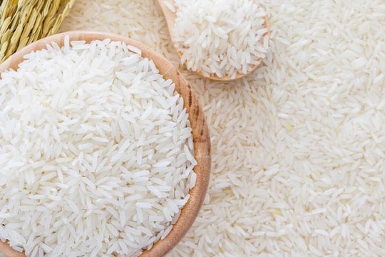 Giá lúa gạo hôm nay 4/2: Thị trường đi ngang, giá lúa tươi giữ mức ổn định