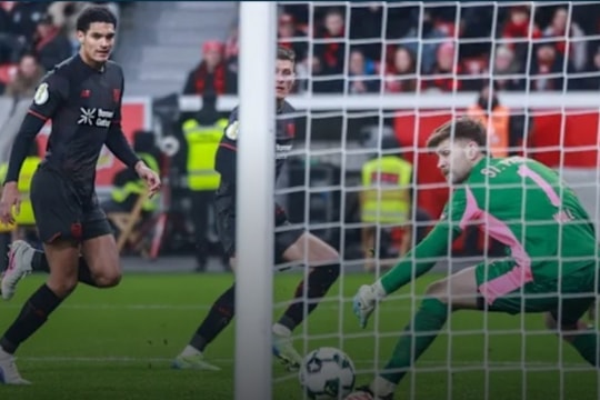 Hạ gục St. Pauli 3-0, Bayer Leverkusen tiến bước vào bán kết Cúp Quốc gia Đức