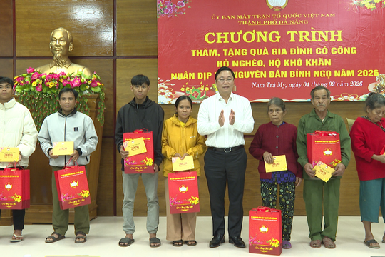 Chủ tịch Ủy ban MTTQ Việt Nam thành phố chúc Tết tại xã Trà Tân và Nam Trà My