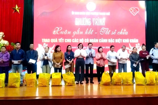 Phường Thanh Khê tặng quà Tết trị giá hơn 385 triệu đồng cho các gia đình khó khăn