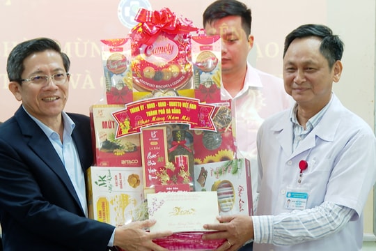 Lãnh đạo UBND thành phố thăm, chúc Tết Bệnh viện Tâm thần Đà Nẵng