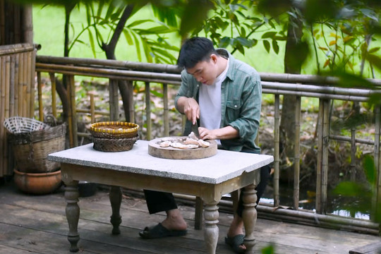 Bạn trẻ sống lại ký ức Tết xưa qua phim ẩm thực truyền thống