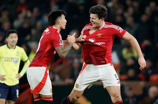 MU đấu Tottenham: Michael Carrick tìm thấy điểm tựa thép từ cặp bài trùng Martinez - Maguire