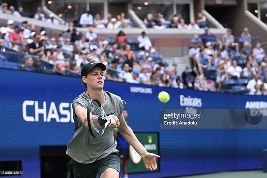 Jannik Sinner nhận nhiệm vụ đặc biệt tại Olympic và phản ứng gây xôn xao của Rafael Nadal