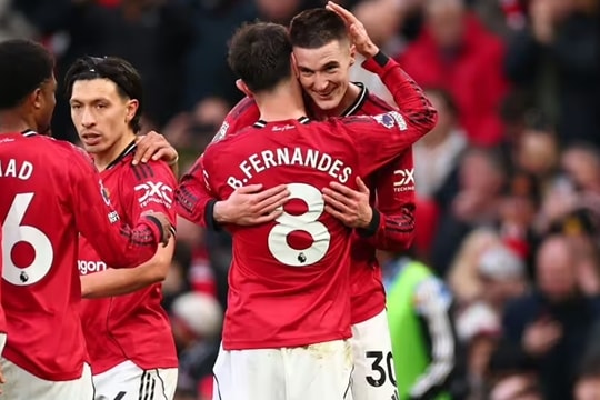 Man Utd ưu tiên gia hạn Bruno Fernandes, Kobbie Mainoo và Lisandro Martinez để ổn định tương lai