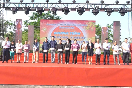 “Xuân biên cương - Tết nghĩa tình” tại phường Quảng Phú