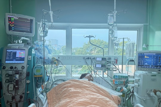 Một người mẹ nghèo đang chờ phép màu sự sống...